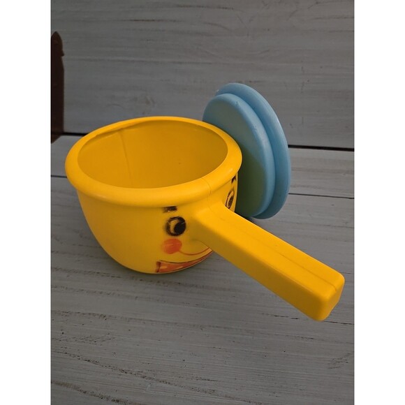 Rare Vintage The First Years Yellow Pot with Blue Lid 2338 Smiling Face Plastic - Picture 5 of 10